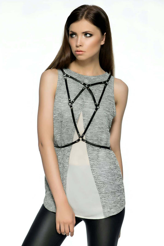 Stylish Harness with V Detail on the Back