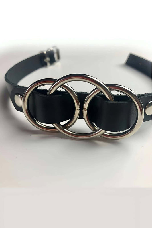 Triple Ring Detailed Adjustable Stylish Leather Choker