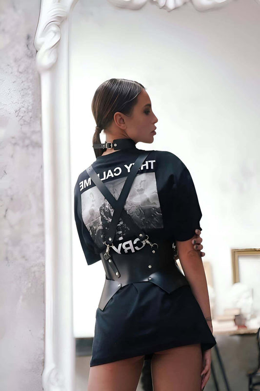 Dress and T-Shirt Over Leather Stylish Belt and Choker Set