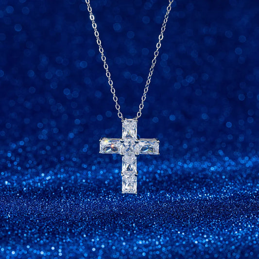 Looks Perfect Pendant Necklace