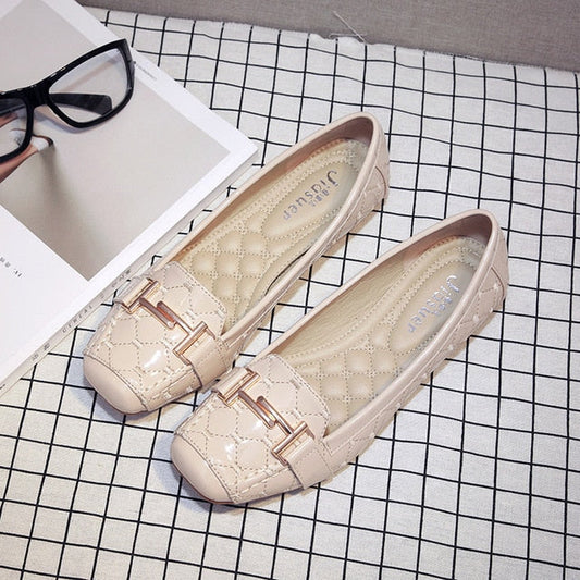 Chic In The City Flat Shoes